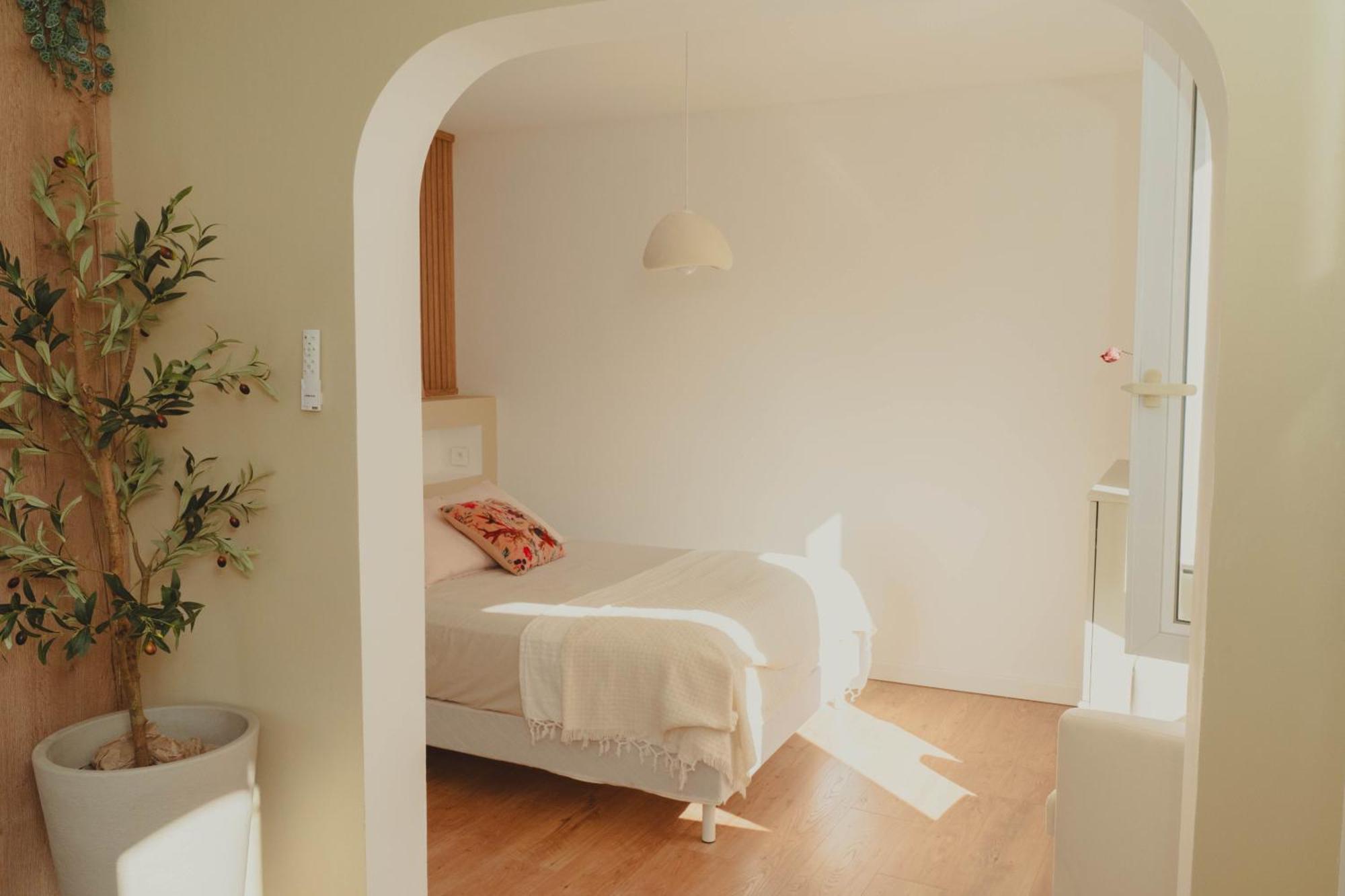 Au Coeur De Hyeres, Ideal Pour Les Couples ! Buitenkant foto